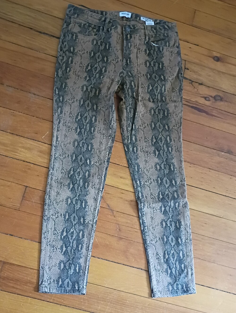 Kensie Snake-Print Skinny Jeans - Brown & Black